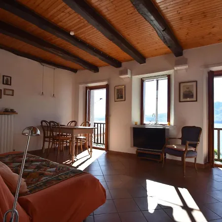 In The Former Dwelling For Nuns With A Dream View Oggebbio