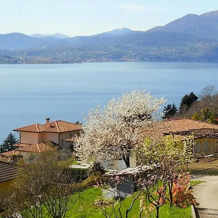 In The Former Dwelling For Nuns With A Dream View * Oggebbio