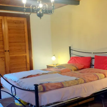 Appartement In The Former Dwelling For Nuns With A Dream View Oggebbio
